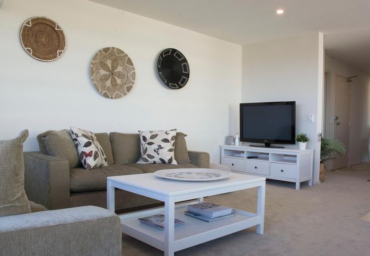 Sala de estar elegantemente projetada com móveis modernos em um apartamento no Building Park Street - executive-home-rentals - 1473562 em Saint Kilda West, Melbourne Sala de estar elegantemente projetada com móveis modernos em um apartamento no Building Park Street - executive-home-rentals - 1473562 em Saint Kilda West, Melbourne