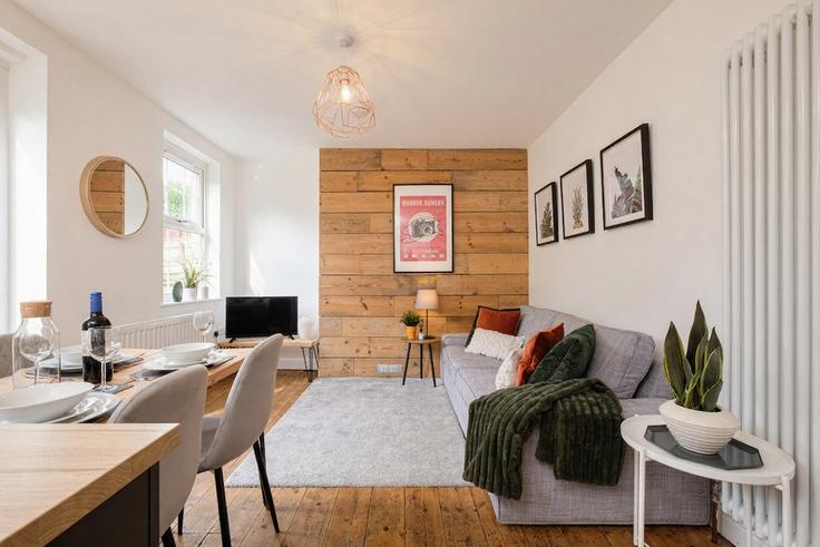 Building Ashburton Road - fabaccommodation - 1629409 adresindeki bir dairede modern mobilyalarla zarif bir şekilde tasarlanmış oturma odası Bristol, Bristol Building Ashburton Road - fabaccommodation - 1629409 adresindeki bir dairede modern mobilyalarla zarif bir şekilde tasarlanmış oturma odası Bristol, Bristol