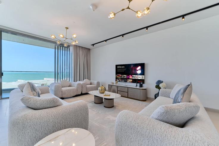 Elegante sala de estar con mobiliario moderno en un apartamento en Building Tariaq Bedon Esm - fam-living - 1644534 en Ajman, Ajman Elegante sala de estar con mobiliario moderno en un apartamento en Building Tariaq Bedon Esm - fam-living - 1644534 en Ajman, Ajman