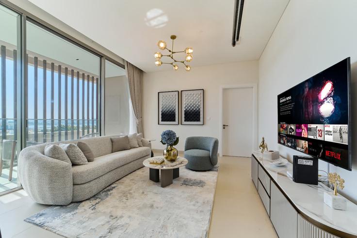 Elegante sala de estar con mobiliario moderno en un apartamento en Building Tariaq Bedon Esm - fam-living - 1644504 en Ajman, Ajman Elegante sala de estar con mobiliario moderno en un apartamento en Building Tariaq Bedon Esm - fam-living - 1644504 en Ajman, Ajman