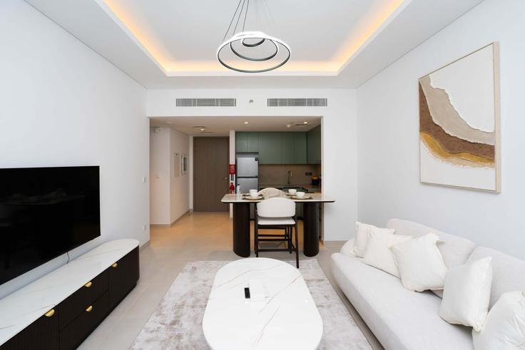 Sala de estar elegantemente projetada com móveis modernos em um apartamento no Building Al Noor Street - fam-living - 1644483 em Al Wasl, Dubai Sala de estar elegantemente projetada com móveis modernos em um apartamento no Building Al Noor Street - fam-living - 1644483 em Al Wasl, Dubai