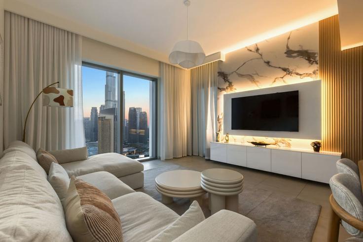 Elegante sala de estar con mobiliario moderno en un apartamento en Building Tariaq Bedon Esm - farwell-gervase - 1250551 - DXB en Za'abeel, Dubai