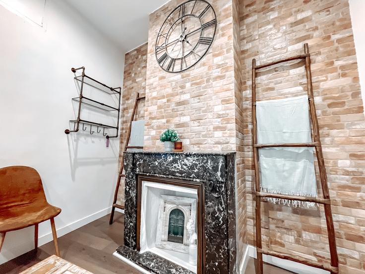 Centro, Madrid에 위치한 Building Calle del Marqués de Toca, 7 - fee4me - 1500192 유닛의 세련된 인테리어가 돋보이는 거실