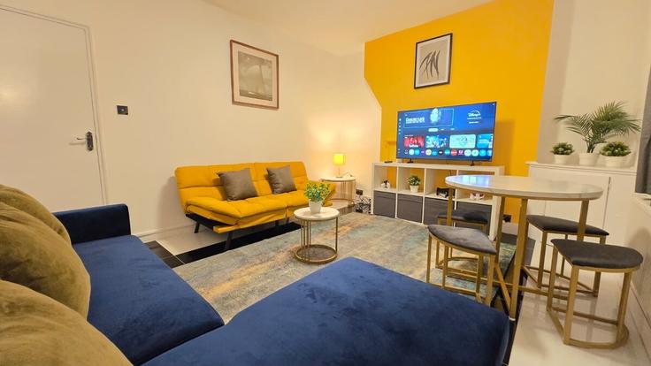 London Borough of Lambeth, London에 위치한 Building Mill Pond Close - find-your-dwelling - 1378958 유닛의 세련된 인테리어가 돋보이는 거실