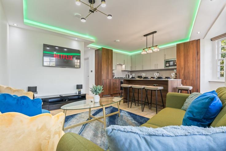 Elegant gestaltetes Wohnzimmer mit moderner Einrichtung in einer Wohnung im Building Kennington Road - find-your-dwelling - 1473267 in London Borough of Lambeth, London Elegant gestaltetes Wohnzimmer mit moderner Einrichtung in einer Wohnung im Building Kennington Road - find-your-dwelling - 1473267 in London Borough of Lambeth, London