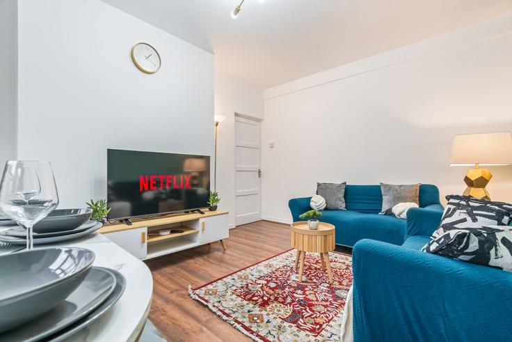 Salle de séjour élégante avec mobilier moderne dans un appartement à Building Gaitskell Way - find-your-dwelling - 1365027 à London Borough of Southwark, London
