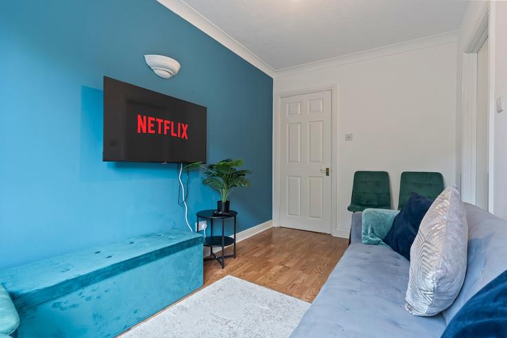 Elegantly designed living room with modern furnishings in an apartment at Building Harmony Place - find-your-dwelling - 1365053 in London Borough of Southwark, London