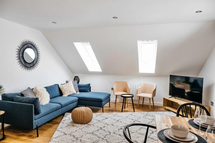 Building Edgcumbe Gardens - finest-retreats - 1329518 adresindeki bir dairede modern mobilyalarla zarif bir şekilde tasarlanmış oturma odası Newquay, Newquay Building Edgcumbe Gardens - finest-retreats - 1329518 adresindeki bir dairede modern mobilyalarla zarif bir şekilde tasarlanmış oturma odası Newquay, Newquay