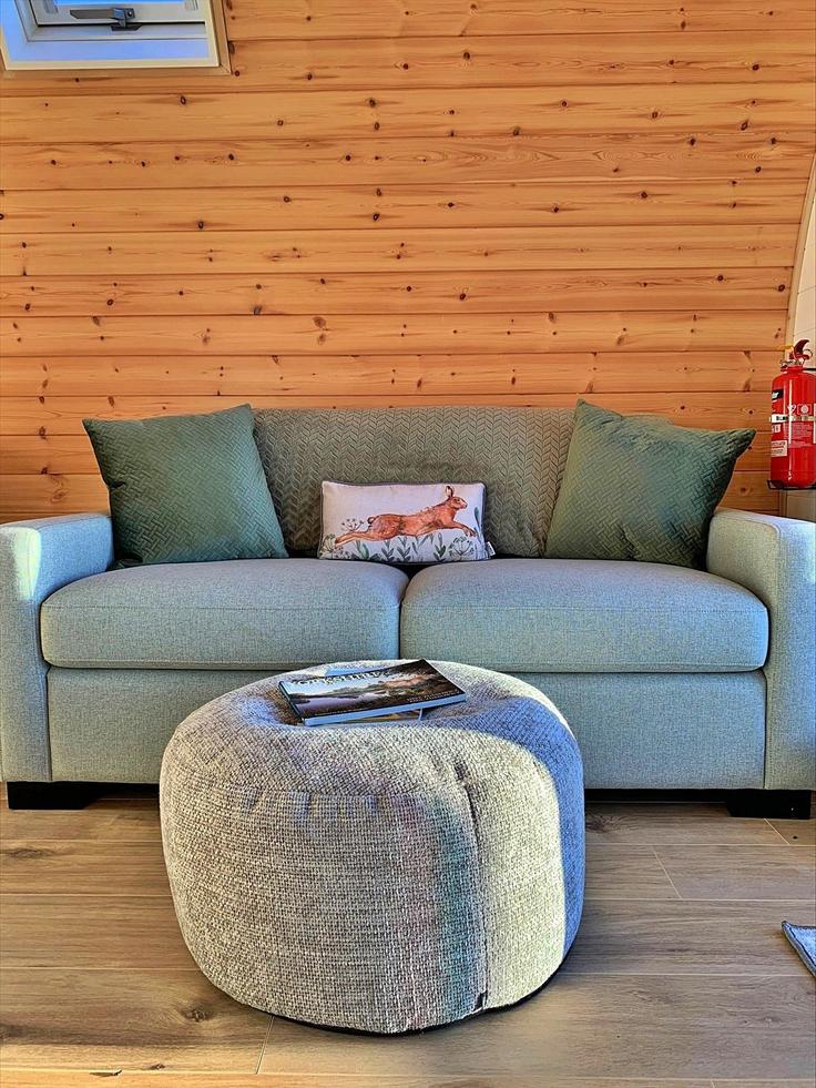 Salle de séjour élégante avec mobilier moderne dans un appartement à Building Bugthorpe Lane - finest-retreats - 1329681 à York, York