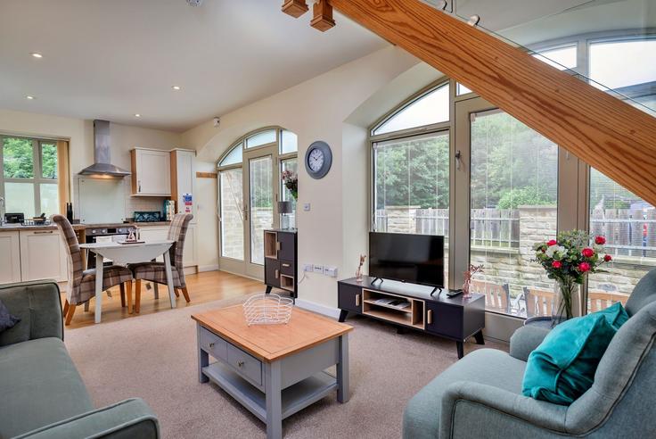 Elegante sala de estar con mobiliario moderno en un apartamento en Building Priestman's Lane - finest-retreats - 1329680 en Ryedale District, Pickering Elegante sala de estar con mobiliario moderno en un apartamento en Building Priestman's Lane - finest-retreats - 1329680 en Ryedale District, Pickering