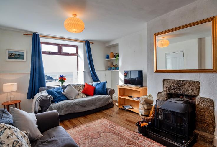 Elegant gestaltetes Wohnzimmer mit moderner Einrichtung in einer Wohnung im Building Sunny Corner Lane - finest-retreats - 1330025 in Penzance, Penzance Elegant gestaltetes Wohnzimmer mit moderner Einrichtung in einer Wohnung im Building Sunny Corner Lane - finest-retreats - 1330025 in Penzance, Penzance
