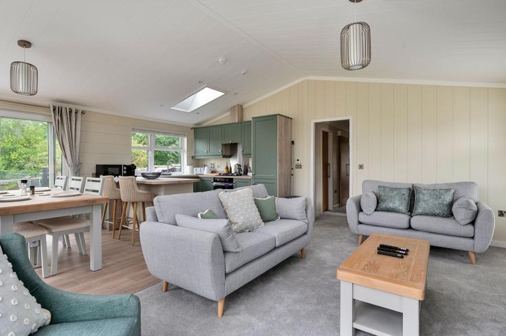 Elegante sala de estar con mobiliario moderno en un apartamento en Building Toft Road - finest-retreats - 1329972 en South Cambridgeshire District, Cambridge Elegante sala de estar con mobiliario moderno en un apartamento en Building Toft Road - finest-retreats - 1329972 en South Cambridgeshire District, Cambridge