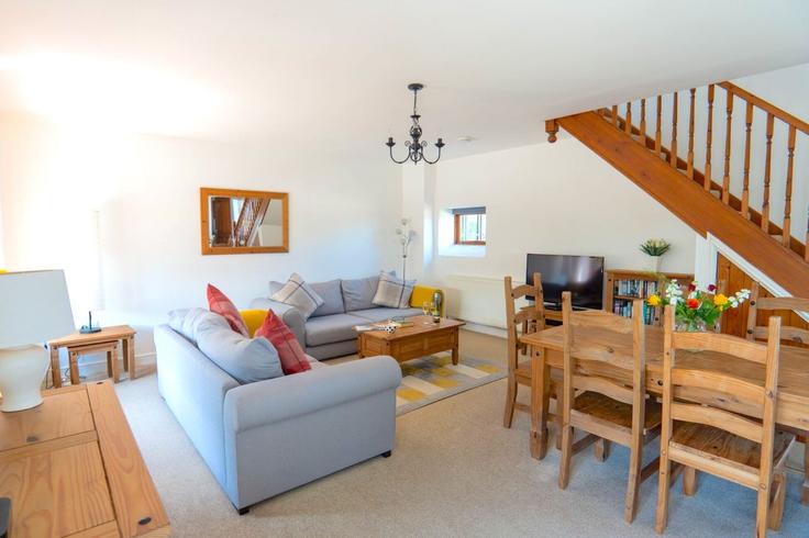 Building Valley View - finest-retreats - 1339765 adresindeki bir dairede modern mobilyalarla zarif bir şekilde tasarlanmış oturma odası Bude, Bude