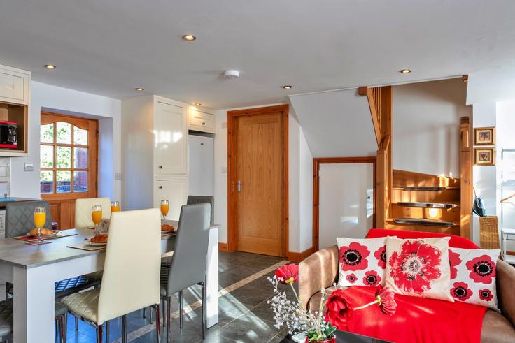 Exeter East Devon DistrictのBuilding Oak Road - finest-retreats - 1364281のアパートメントにある、モダンな家具を備えたエレガントなデザインのリビングルーム Exeter East Devon DistrictのBuilding Oak Road - finest-retreats - 1364281のアパートメントにある、モダンな家具を備えたエレガントなデザインのリビングルーム