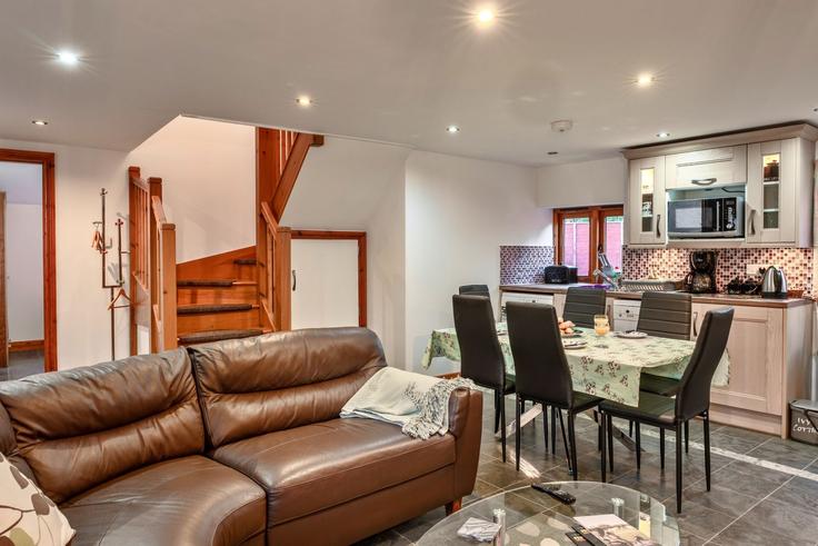 Exeter East Devon DistrictのBuilding Oak Road - finest-retreats - 1364283のアパートメントにある、モダンな家具を備えたエレガントなデザインのリビングルーム Exeter East Devon DistrictのBuilding Oak Road - finest-retreats - 1364283のアパートメントにある、モダンな家具を備えたエレガントなデザインのリビングルーム