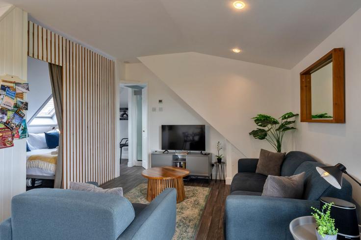 Building Trevelgue Road - finest-retreats - 1580523 adresindeki bir dairede modern mobilyalarla zarif bir şekilde tasarlanmış oturma odası Newquay, Newquay Building Trevelgue Road - finest-retreats - 1580523 adresindeki bir dairede modern mobilyalarla zarif bir şekilde tasarlanmış oturma odası Newquay, Newquay