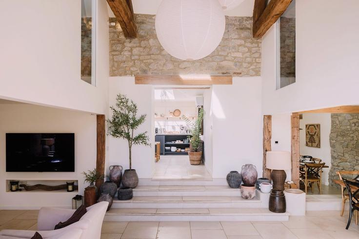 Elegante sala de estar con mobiliario moderno en un apartamento en Building Fieldgrove Lane - finest-retreats - 1647179 en Bristol, Bristol