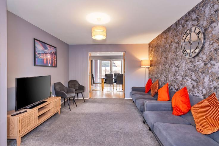 Salle de séjour élégante avec mobilier moderne dans un appartement à Building Holyhead Road - finest-retreats - 1647004 à Telford, Telford Salle de séjour élégante avec mobilier moderne dans un appartement à Building Holyhead Road - finest-retreats - 1647004 à Telford, Telford