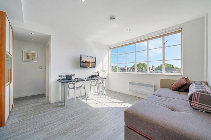 Royal Borough of Kensington and Chelsea, London 소재 Building Old Brompton Road - finest-retreats - 1330029 유닛에 마련된, 현대적인 가구로 꾸며진 우아한 디자인의 거실