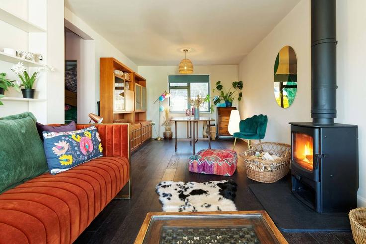 Elegant gestaltetes Wohnzimmer mit moderner Einrichtung in einer Wohnung im Building Town Road - firebow-holidays - 1648176 in City of Canterbury, Canterbury