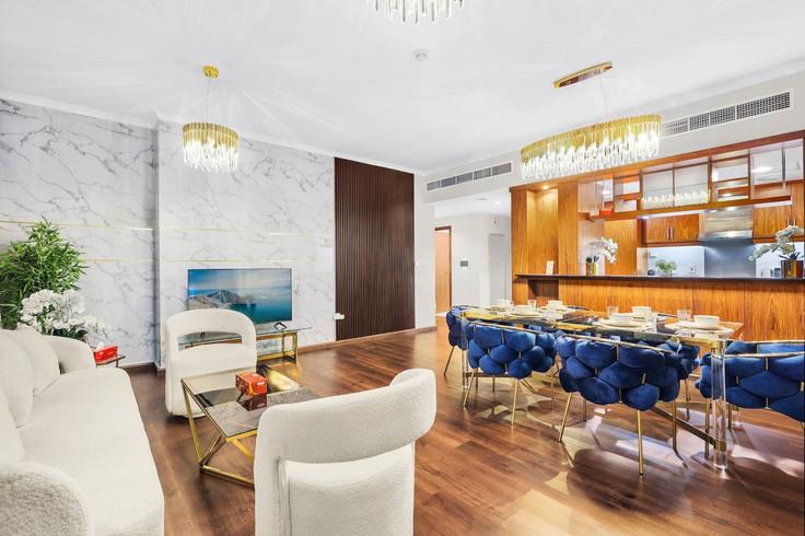 Dubai Downtown DubaiのBuilding Sheikh Mohammed bin Rashid Boulevard - first-class - 1336294のアパートメントにある、モダンな家具を備えたエレガントなデザインのリビングルーム Dubai Downtown DubaiのBuilding Sheikh Mohammed bin Rashid Boulevard - first-class - 1336294のアパートメントにある、モダンな家具を備えたエレガントなデザインのリビングルーム