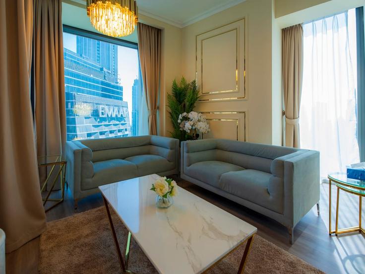 Elegante sala de estar con mobiliario moderno en un apartamento en Building Sheikh Mohammed bin Rashid Boulevard - first-class - 1336306 en Downtown Dubai, Dubai Elegante sala de estar con mobiliario moderno en un apartamento en Building Sheikh Mohammed bin Rashid Boulevard - first-class - 1336306 en Downtown Dubai, Dubai