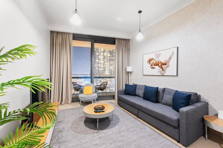 Building Sheikh Mohammed bin Rashid Boulevard - first-class - 1336326 adresindeki bir dairede modern mobilyalarla zarif bir şekilde tasarlanmış oturma odası Downtown Dubai, Dubai Building Sheikh Mohammed bin Rashid Boulevard - first-class - 1336326 adresindeki bir dairede modern mobilyalarla zarif bir şekilde tasarlanmış oturma odası Downtown Dubai, Dubai