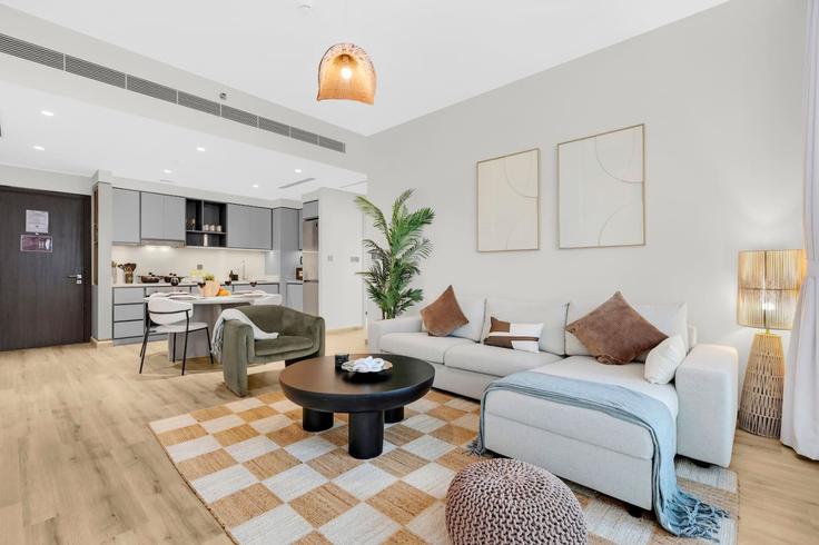 Salle de séjour élégante avec mobilier moderne dans un appartement à Building Tariaq Bedon Esm - first-class - 1336357 à Marsa Dubai, Dubai Salle de séjour élégante avec mobilier moderne dans un appartement à Building Tariaq Bedon Esm - first-class - 1336357 à Marsa Dubai, Dubai