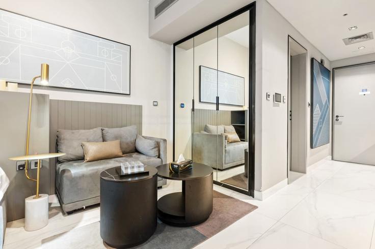 Elegant gestaltetes Wohnzimmer mit moderner Einrichtung in einer Wohnung im Building Al Asayel Street - first-class - 1336362 in Business Bay, Dubai