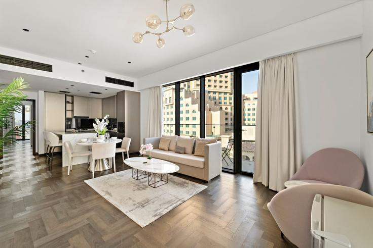 Dubai Al JadafのBuilding Tariaq Bedon Esm - first-class - 1336510のアパートメントにある、モダンな家具を備えたエレガントなデザインのリビングルーム