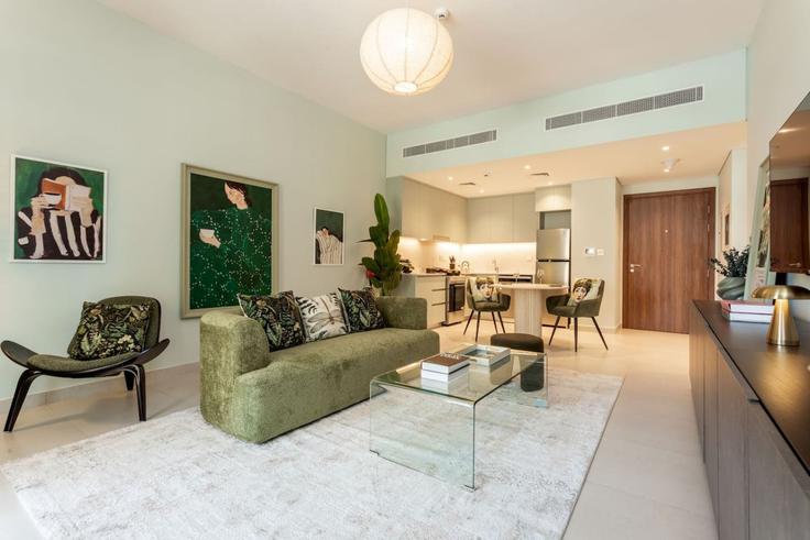 Elegante sala de estar con mobiliario moderno en un apartamento en Building 27th Street - first-class - 1336545 en Umm Suqeim Third, Dubai Elegante sala de estar con mobiliario moderno en un apartamento en Building 27th Street - first-class - 1336545 en Umm Suqeim Third, Dubai