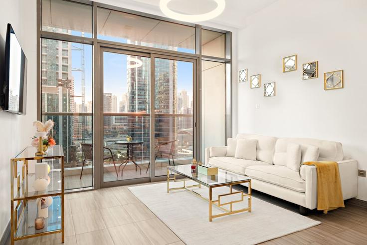 Al Thanyah Fifth, Dubai에 위치한 Building Cluster K - first-class - 1359875 아파트의 세련된 인테리어가 돋보이는 거실