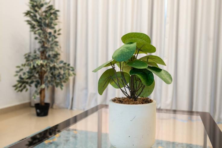 Elegantly designed living room with modern furnishings in an apartment at Building Golf Course Drive - first-class - 1403564 in Al Hebiah Fourth, Dubai Elegantly designed living room with modern furnishings in an apartment at Building Golf Course Drive - first-class - 1403564 in Al Hebiah Fourth, Dubai