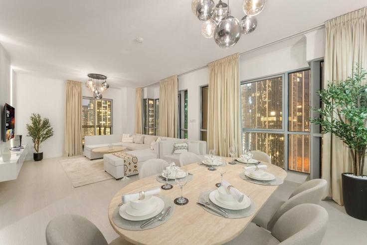 Elegant gestaltetes Wohnzimmer mit moderner Einrichtung in einer Wohnung im Building Sheikh Mohammed bin Rashid Boulevard - first-class - 1404697 in Downtown Dubai, Dubai