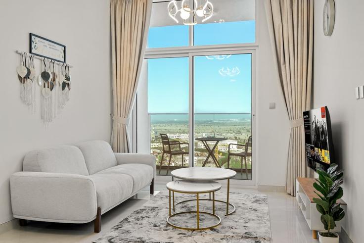 Elegante sala de estar con mobiliario moderno en un apartamento en Building Arjan Exit Road - first-class - 1470530 en Al Barsha South Third, Dubai Elegante sala de estar con mobiliario moderno en un apartamento en Building Arjan Exit Road - first-class - 1470530 en Al Barsha South Third, Dubai