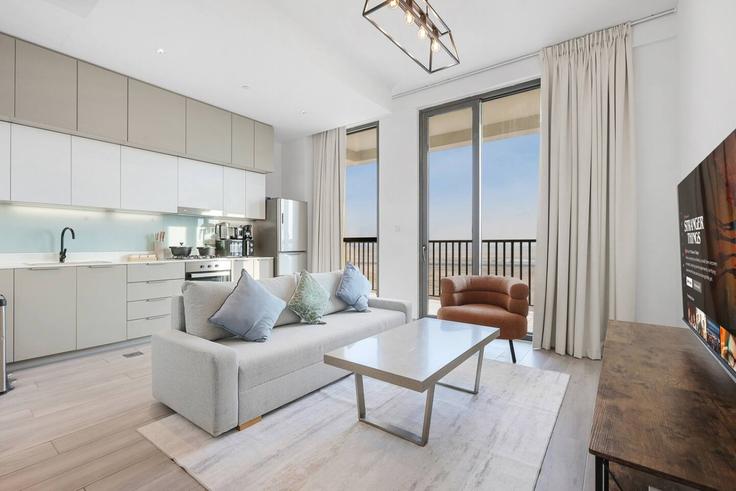 Salle de séjour élégante avec mobilier moderne dans un appartement à Building Unnamed Road - first-class - 1607028 à Me'aisem First, Dubai