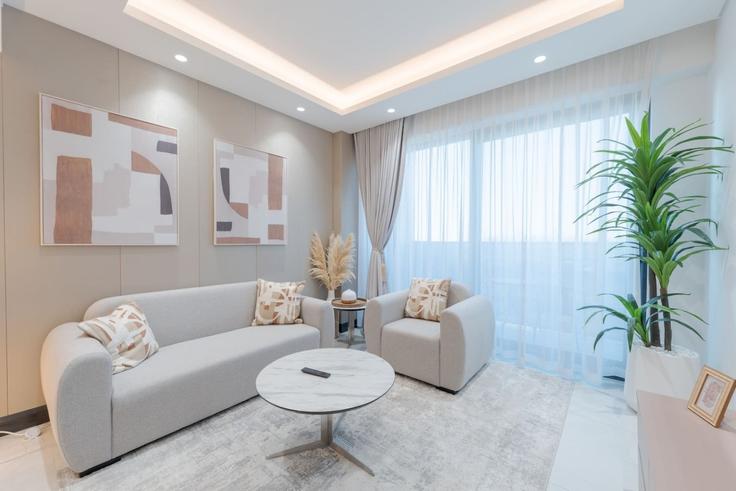 Salle de séjour élégante avec mobilier moderne dans un appartement à Building Orchid St - first-class - 1639432 à Al Barsha South Fifth, Dubai Salle de séjour élégante avec mobilier moderne dans un appartement à Building Orchid St - first-class - 1639432 à Al Barsha South Fifth, Dubai
