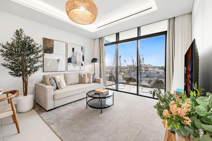 Elegant gestaltetes Wohnzimmer mit moderner Einrichtung in einer Wohnung im Building Al Multaqa St - first-class - 1648831 in Al Wasl, Dubai Elegant gestaltetes Wohnzimmer mit moderner Einrichtung in einer Wohnung im Building Al Multaqa St - first-class - 1648831 in Al Wasl, Dubai