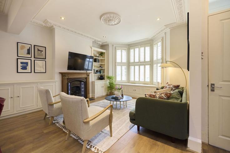London Borough of Wandsworth, London에 위치한 Building Cabul Road - flyp-homes-ltd - 1269732 - LON 아파트의 세련된 인테리어가 돋보이는 거실
