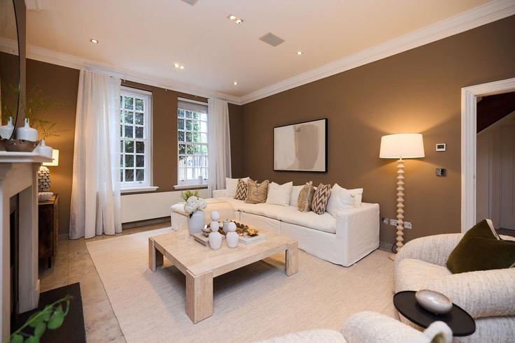 Elegante sala de estar con mobiliario moderno en un apartamento en Building Hamilton Terrace - flyp-homes-ltd - 1568447 en City of Westminster, London