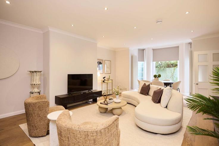 Elegant gestaltetes Wohnzimmer mit moderner Einrichtung in einer Wohnung im Building Belsize Park Gardens - flyp-homes-ltd - 1638412 in London Borough of Camden, London Elegant gestaltetes Wohnzimmer mit moderner Einrichtung in einer Wohnung im Building Belsize Park Gardens - flyp-homes-ltd - 1638412 in London Borough of Camden, London