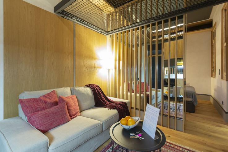 Chamberí, Madrid에 위치한 Building Calle de Monteleón - for-you-rentals - 1264267 - MAD 아파트의 세련된 인테리어가 돋보이는 거실 Chamberí, Madrid에 위치한 Building Calle de Monteleón - for-you-rentals - 1264267 - MAD 아파트의 세련된 인테리어가 돋보이는 거실