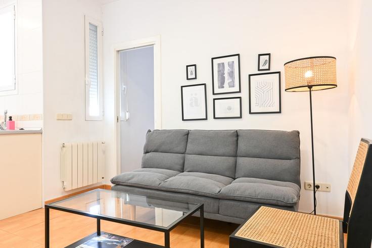 Salle de séjour élégante avec mobilier moderne dans un appartement à Building Calle Divino Vallés - for-you-rentals - 1264300 - MAD à Arganzuela, Madrid
