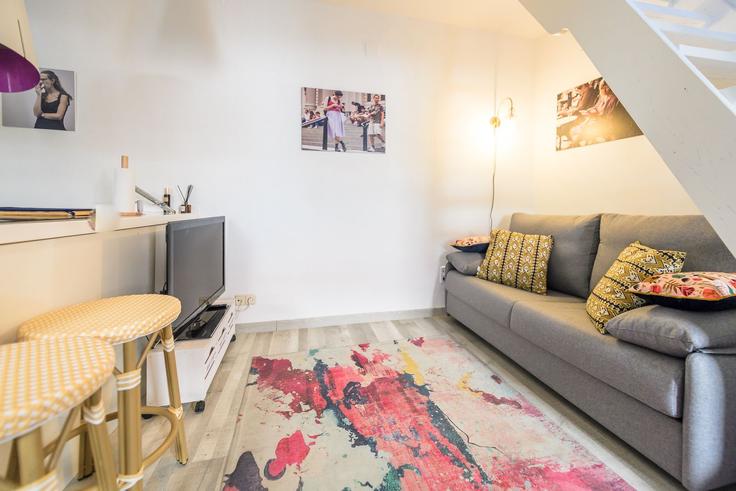 Centro, Madrid에 위치한 Building Ronda de Segovia - for-you-rentals - 1264353 - MAD 아파트의 세련된 인테리어가 돋보이는 거실 Centro, Madrid에 위치한 Building Ronda de Segovia - for-you-rentals - 1264353 - MAD 아파트의 세련된 인테리어가 돋보이는 거실