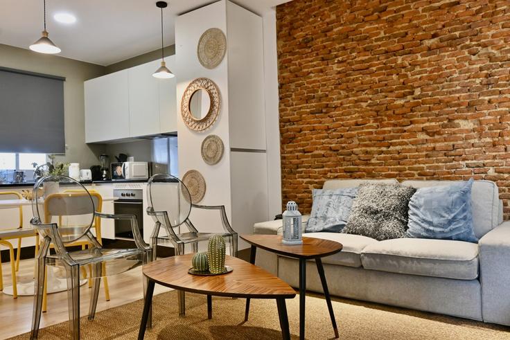 Sala de estar elegantemente projetada com móveis modernos em um apartamento no Building Calle de Cartagena - for-you-rentals - 1264349 - MAD em Chamartín, Madrid