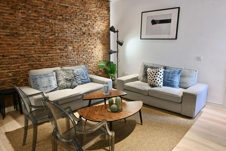 Chamartín, Madrid에 위치한 Building Calle de Cartagena - for-you-rentals - 1264349 - MAD 아파트의 세련된 인테리어가 돋보이는 거실 Chamartín, Madrid에 위치한 Building Calle de Cartagena - for-you-rentals - 1264349 - MAD 아파트의 세련된 인테리어가 돋보이는 거실