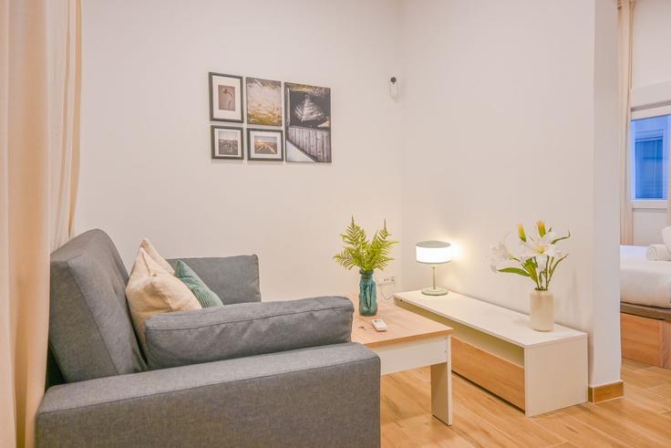 Puente de Vallecas, Madrid에 위치한 Building Calle de Argente - for-you-rentals - 1264387 - MAD 아파트의 세련된 인테리어가 돋보이는 거실