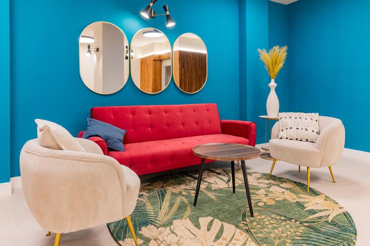 Elegant gestaltetes Wohnzimmer mit moderner Einrichtung in einer Wohnung im Building Paseo de las Delicias - for-you-rentals - 1264468 - MAD in Arganzuela, Madrid Elegant gestaltetes Wohnzimmer mit moderner Einrichtung in einer Wohnung im Building Paseo de las Delicias - for-you-rentals - 1264468 - MAD in Arganzuela, Madrid