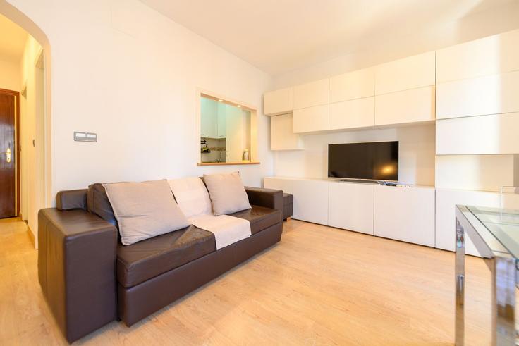 Salle de séjour élégante avec mobilier moderne dans un appartement à Building Calle de San Bernardo - for-you-rentals - 1264409 - MAD à Centro, Madrid Salle de séjour élégante avec mobilier moderne dans un appartement à Building Calle de San Bernardo - for-you-rentals - 1264409 - MAD à Centro, Madrid