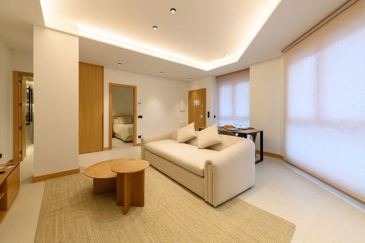 Building Calle de San Crispín - for-you-rentals - 1335913 adresindeki bir dairede modern mobilyalarla zarif bir şekilde tasarlanmış oturma odası Latina, Madrid